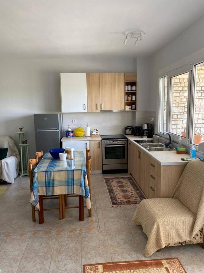 Polys Apartment And Paraskevi Studio With View Ptolemaida Exterior foto