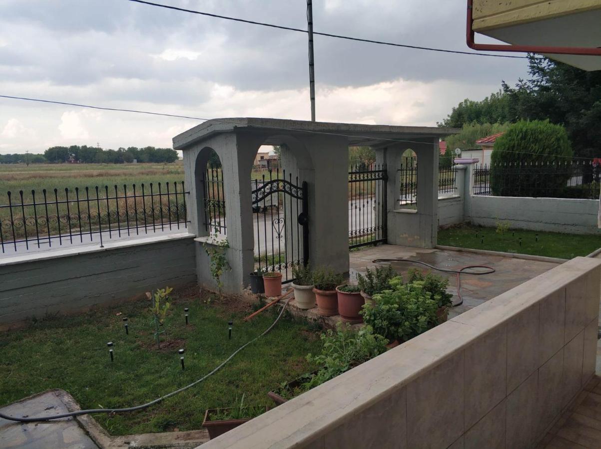 Polys Apartment And Paraskevi Studio With View Ptolemaida Exterior foto