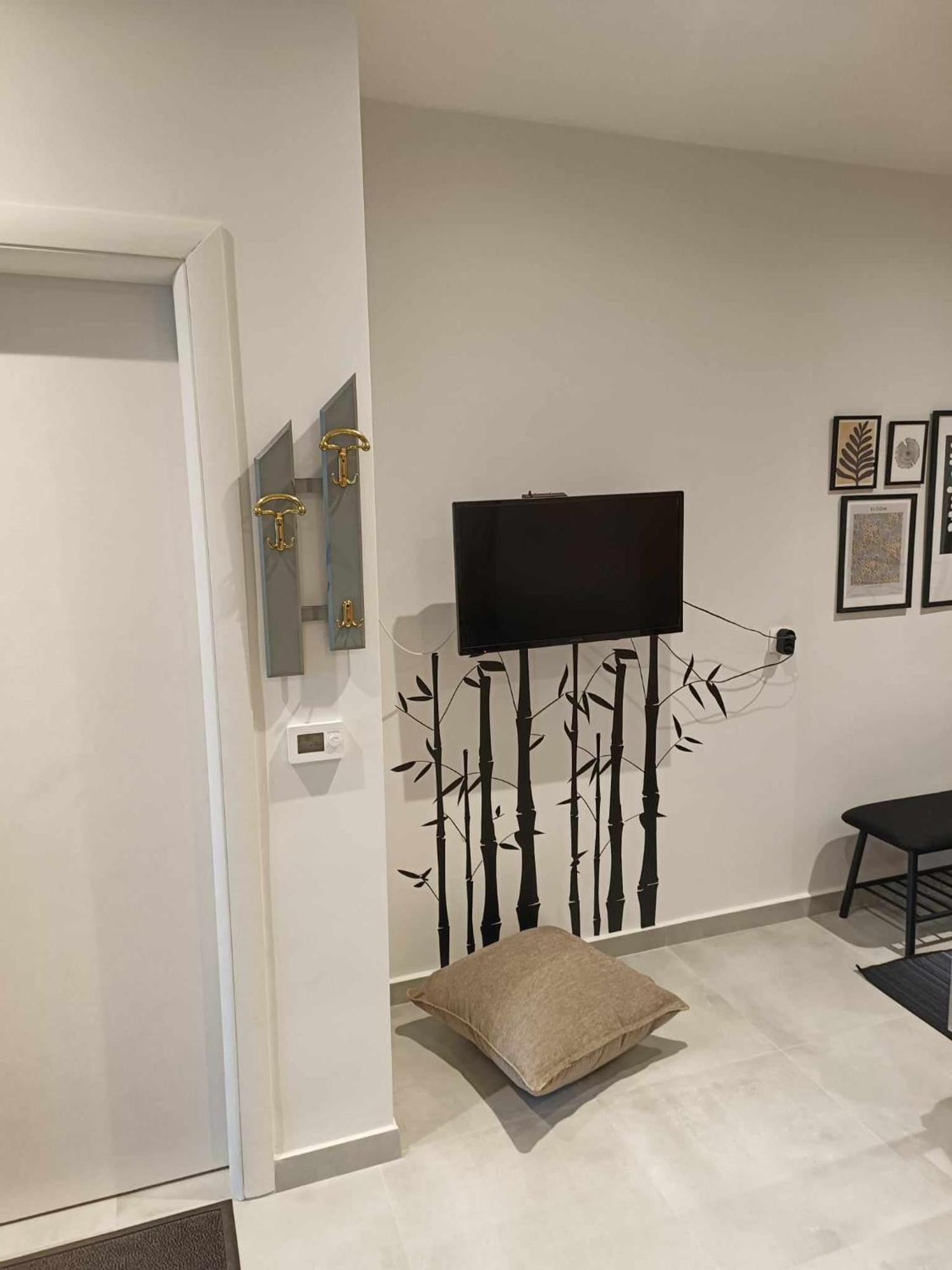 Polys Apartment And Paraskevi Studio With View Ptolemaida Exterior foto